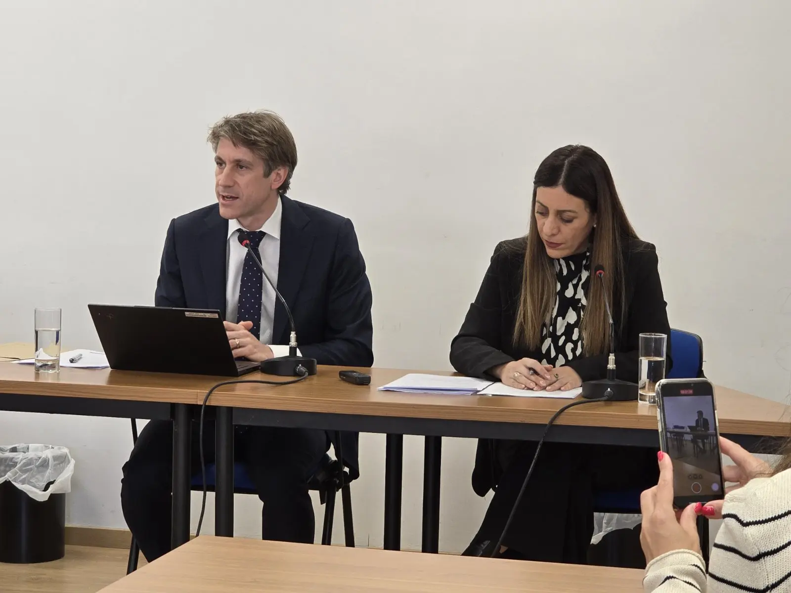 Προειδοποιήσεις ΔΝΤ κατά της δημοσιονομικής χαλάρωσης εν μέσω πληθωρισμού – Τι λέει για το καλώδιο