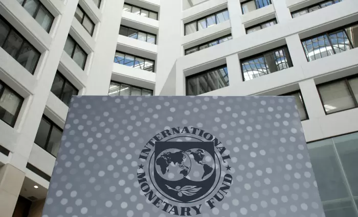 Ευχάριστη έκπληξη από το ΔΝΤ: Ανοδική αναθεώρηση των προβλέψεων για την παγκόσμια οικονομία