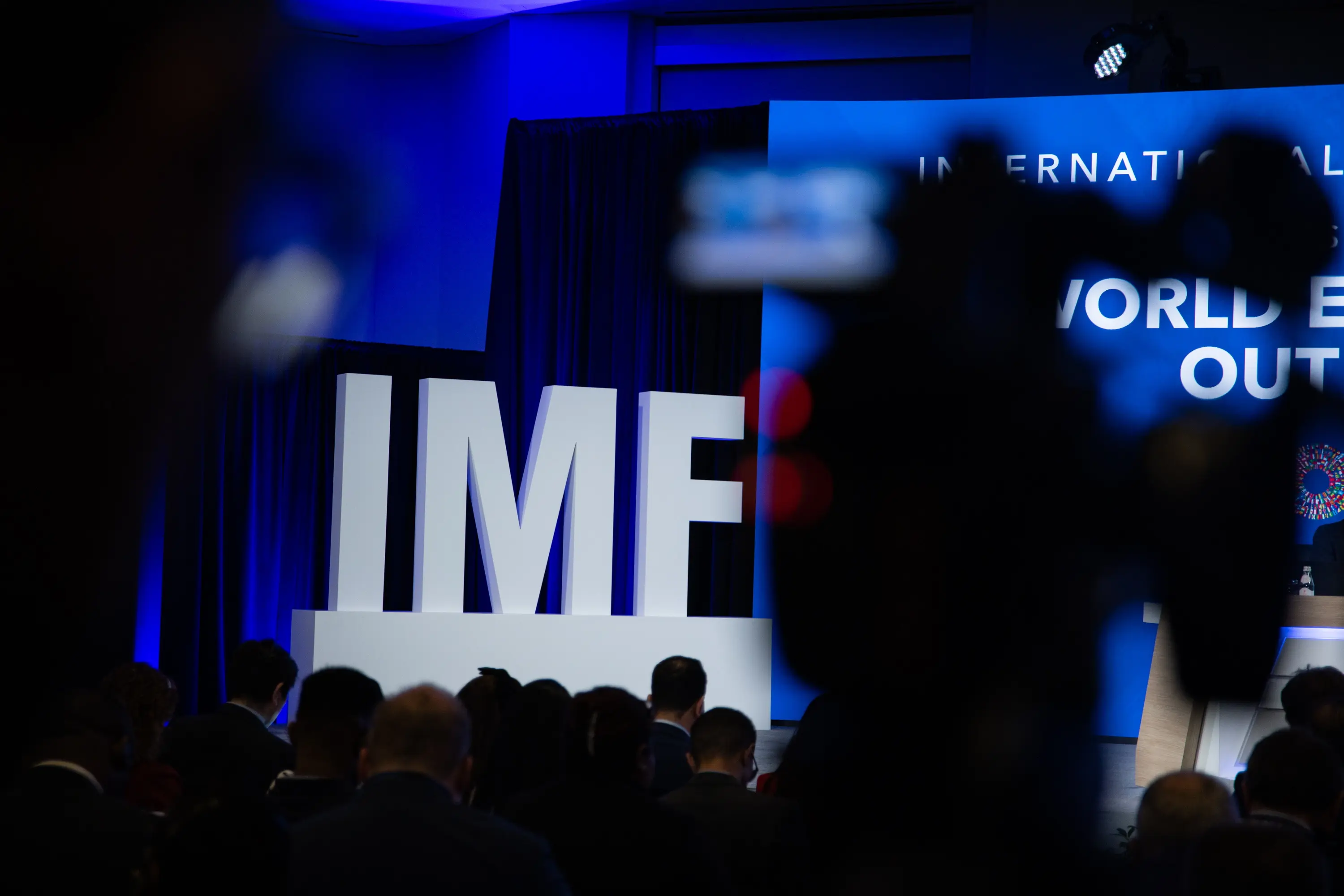 ΔΝΤ: Τα κέρδη του ΑΙ στο παγκόσμιο ΑΕΠ και το αγκάθι της ενέργειας (γραφήματα)