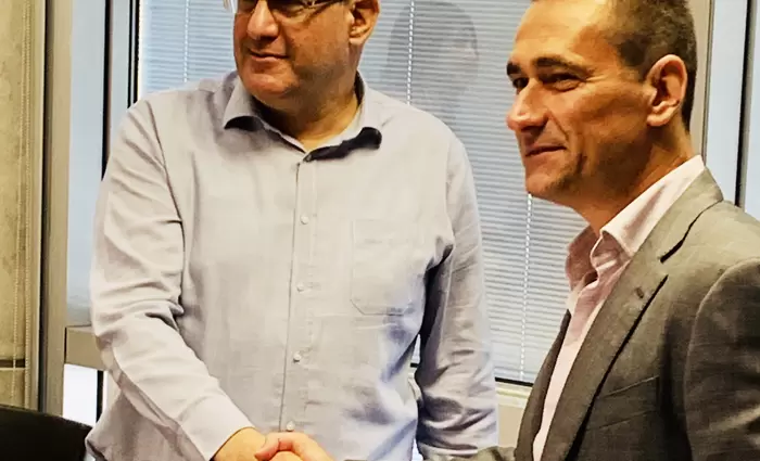 Υπεγράφη η συμφωνία για τη Διαμόρφωση του Αλιευτικού Καταφυγίου και του Ποταμού στο Λιοπέτρι με την εταιρεία Lois Builders