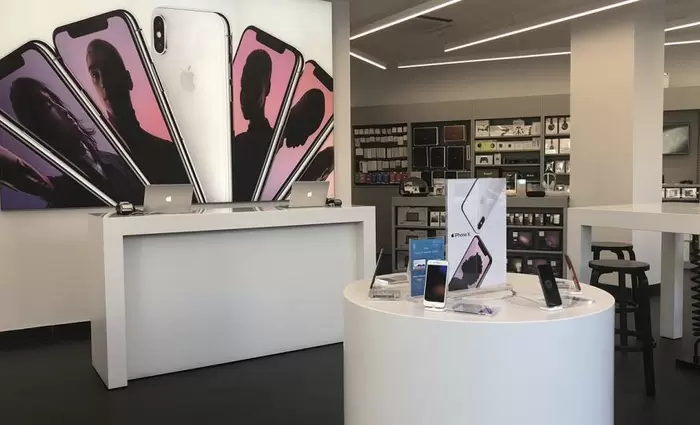 Η iStorm άνοιξε το νέο της κατάστημα Apple στη Μαρίνα Λεμεσού