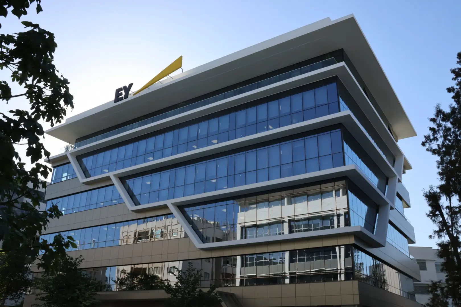 Τα 3 βήματα της ΕΥ για τη σωστή πρόσληψη - Οι 4 τάσεις στην αγορά εργασίας