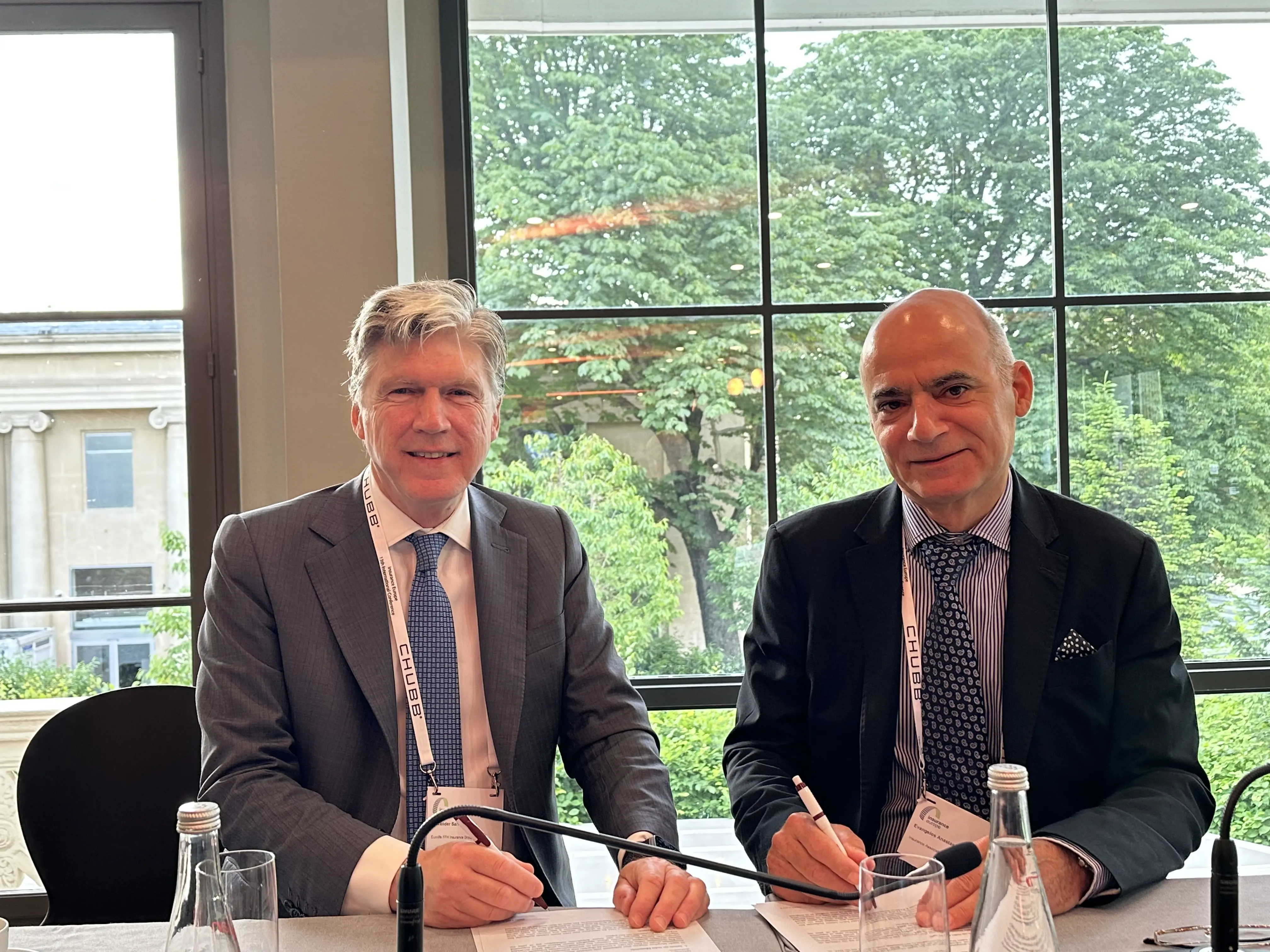 Ενισχύουν την ασφαλιστική βιομηχανία σε Κύπρο και Ελλάδα