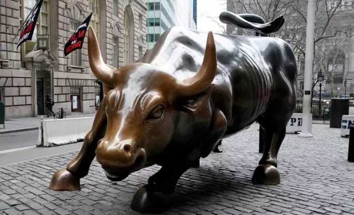 Αυτοί είναι οι λόγοι που οδηγούν τη Wall Street σε απανωτά ρεκόρ