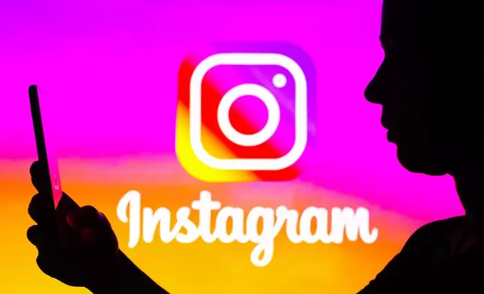 Ποιοι σπάνε τα κοντέρ στο Instagram - Οι 10 λογαριασμοί με τους περισσότερους followers