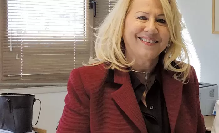 Καλώ τις γυναίκες να αντιδράσουν στη βία που τους ασκείται