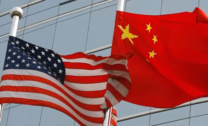 Οι ΗΠΑ πιέζουν την Κίνα για να αυξήσει τις εισαγωγές