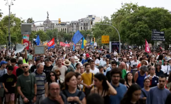«Δεν είναι βιώσιμο» - Η Βαρκελώνη αναζητεί τρόπους διαχείρισης του υπερτουρισμού