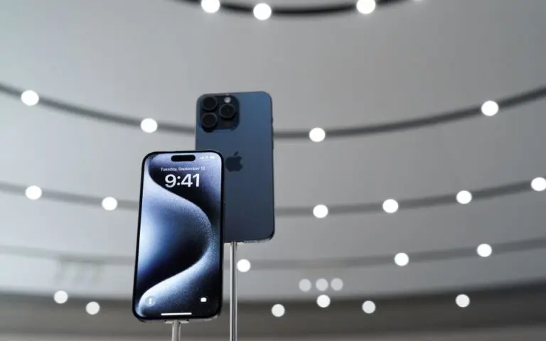 Apple: Άφησε έξω από τη νέα τεχνολογία τεχνητής νοημοσύνης το 90% των κατόχων iPhone
