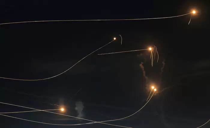 Έρχεται το ελληνικό «IRON DOME»: Τι θα περιλαμβάνει ο νέος θόλος αεράμυνας