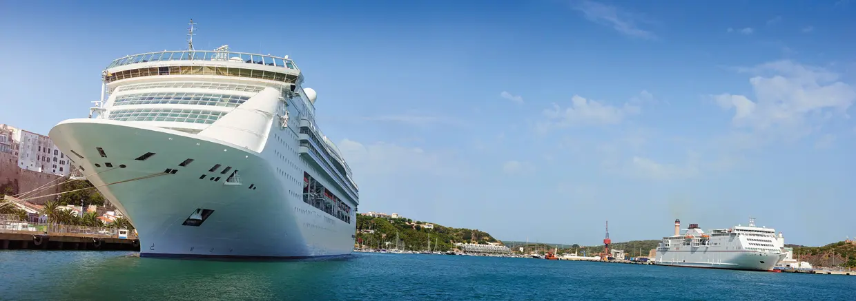 Κρουαζιερόπλοια γίγαντες στα κυπριακά νερά
