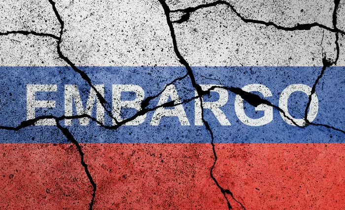 Αβεβαιότητα για την αγορά και τις κυρώσεις στο ρωσικό πετρέλαιο