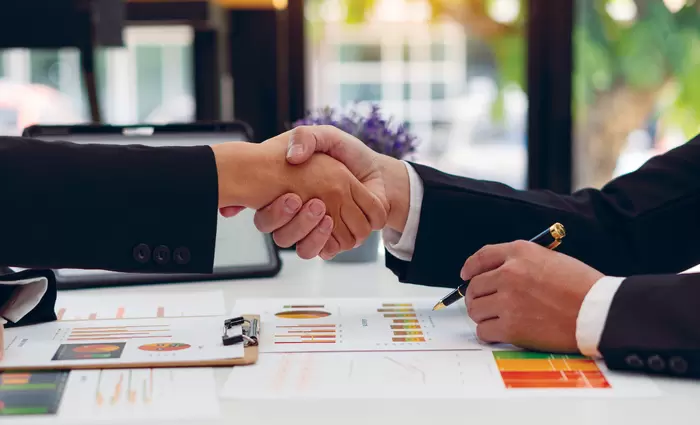 Στεκόμαστε δίπλα στο επιχειρείν και την οικονομία