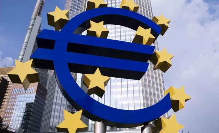 «Το καλύτερο για την Ιταλία θα ήταν να παραμείνει στην ευρωζώνη»