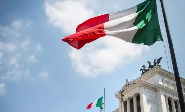 Γάλλος ΥΠΟΙΚ: Η Ρώμη έχει μερικές ημέρες για να δώσει απαντήσεις για το χρέος