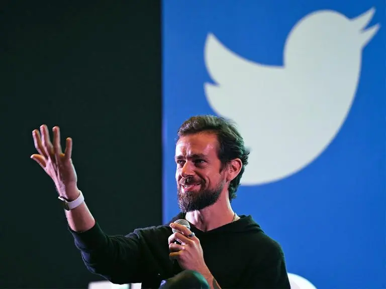 Ο Επικεφαλής του Twitter δίνει $1 δισ. για την καταπολέμηση του κορωνοϊού