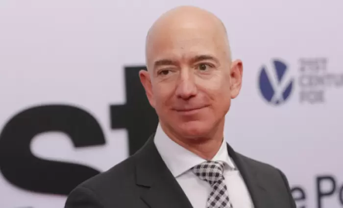 Πόσο πλούσιος είναι τελικά ο Τζεφ Μπέζος