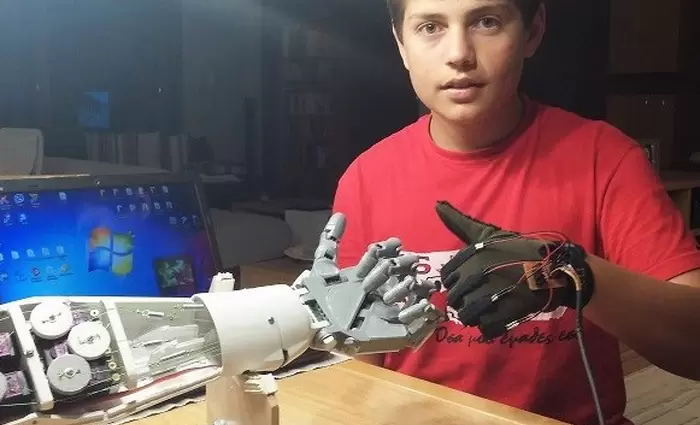 15χρονος από την Ελλάδα έφτιαξε με €500 ρομπότ με τεχνητή νοημοσύνη