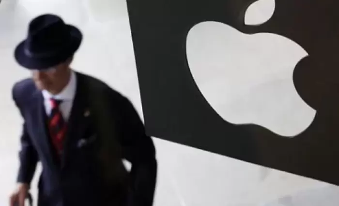 Πονοκέφαλος στην Αpple - Βρετανικό χαλινάρι στο μονοπώλιο