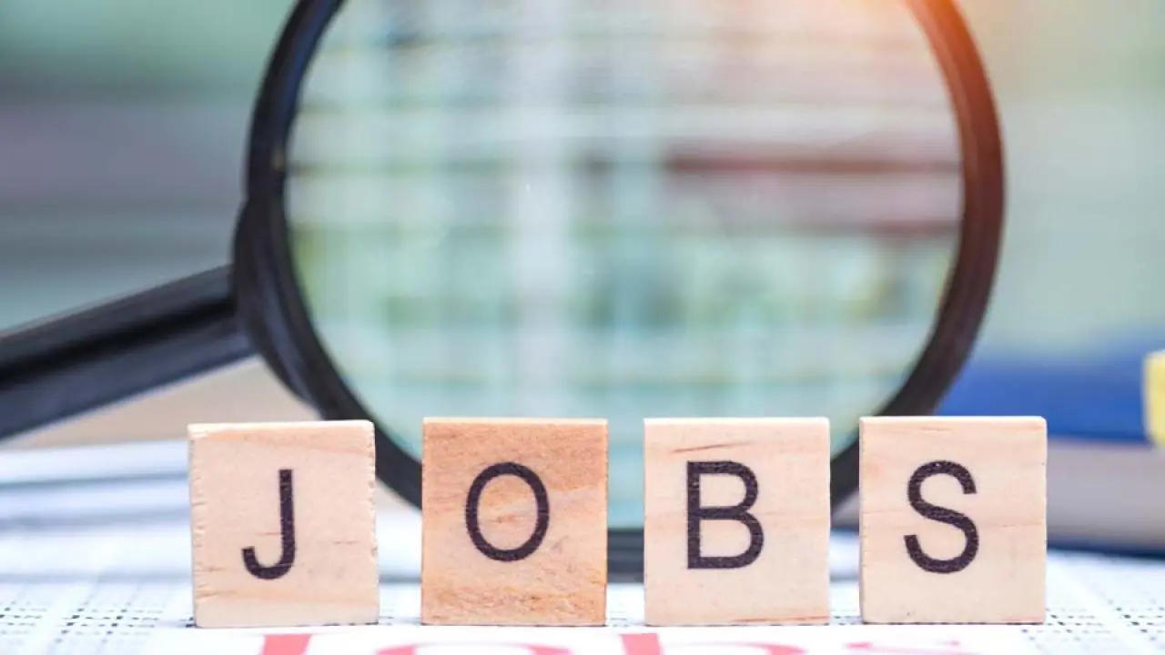 Πρόγραμμα υποστήριξης για την απασχόληση των νέων ενέκρινε η Κομισιόν