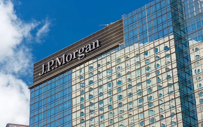 JP Morgan: Η διόρθωση των αγορών θα συνεχιστεί – Ρωγμές στο αφήγημα