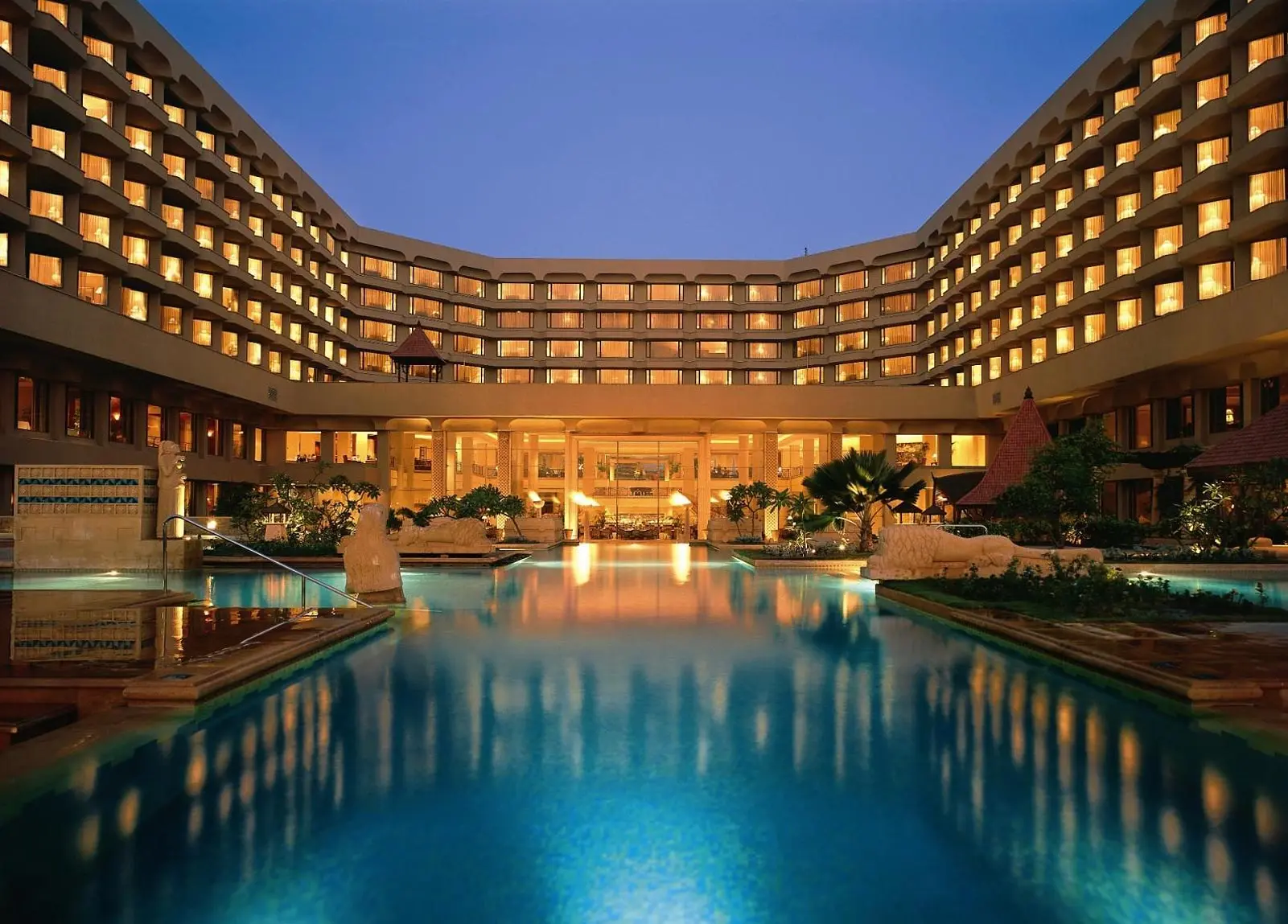 Τα ξενοδοχεία Marriott θα καταργήσουν τα πλαστικά καλαμάκια