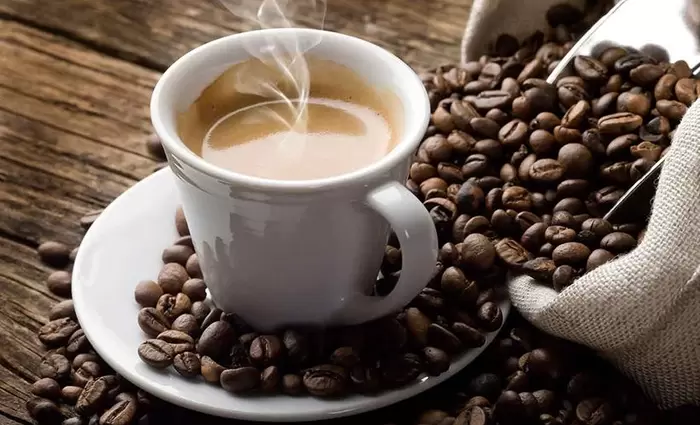 Οι ελλείψεις φουσκώνουν τις τιμές καφέ