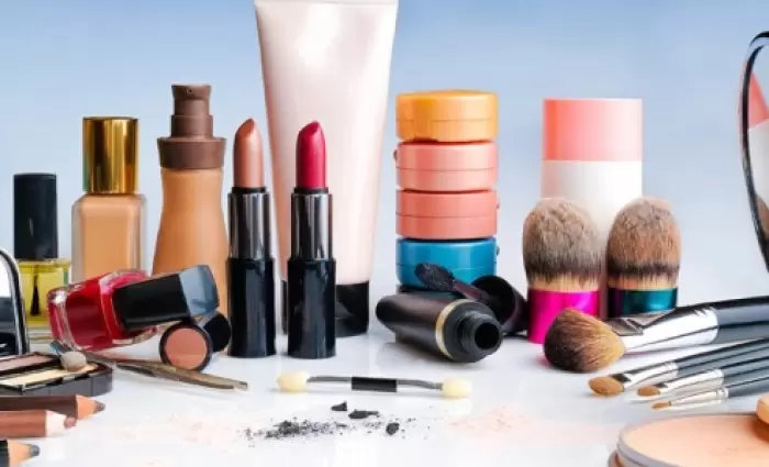 Περισσότερα καλλυντικά προϊόντα αποσύρονται από την αγορά