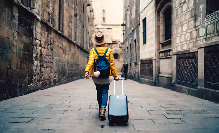 Φεύγει το καλοκαίρι, φεύγει και ο τουρίστας