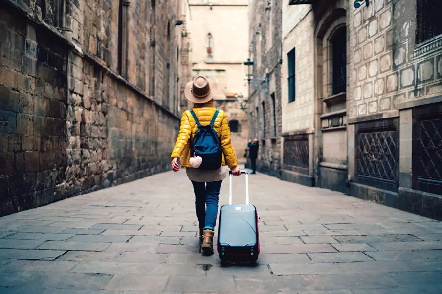 Φεύγει το καλοκαίρι, φεύγει και ο τουρίστας