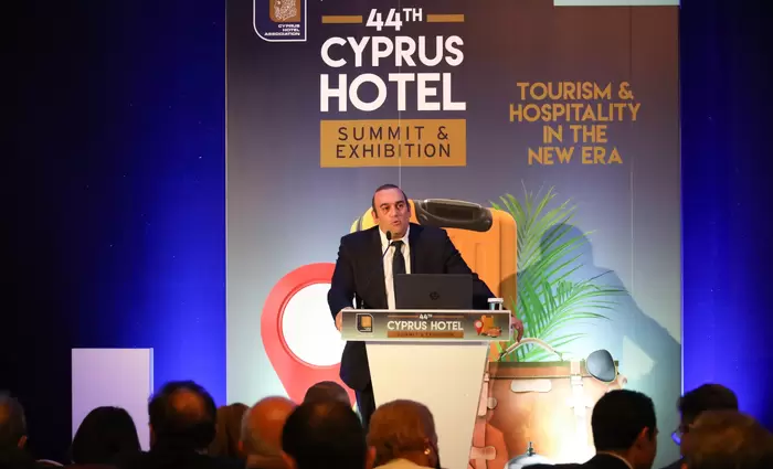 Μπορούν να ξεπεραστούν οι αφίξεις του 2019 εντός 2023 είπε ο Υπουργός Μεταφορών