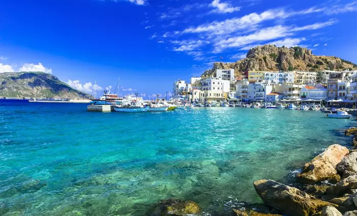 Η Κάρπαθος στα 8 ομορφότερα νησιά της Ευρώπης για τους Ελβετούς