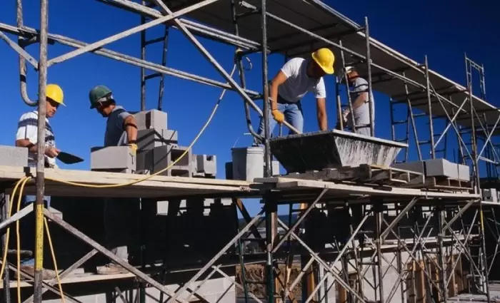 Μείωση στις άδειες οικοδομής το α’ τρίμηνο, με αύξηση σε αξία και εμβαδόν