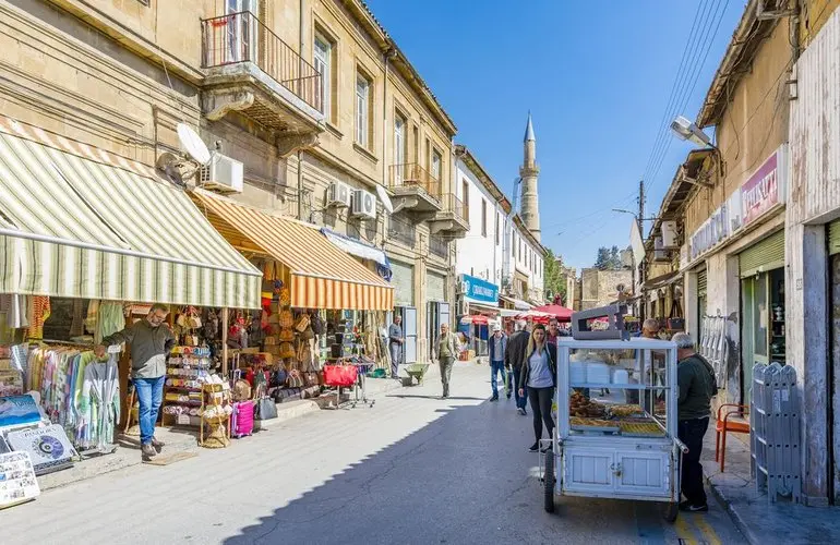 Ζητούν δουλειά στην Δημοκρατία εκατοντάδες νέοι από τα κατεχόμενα
