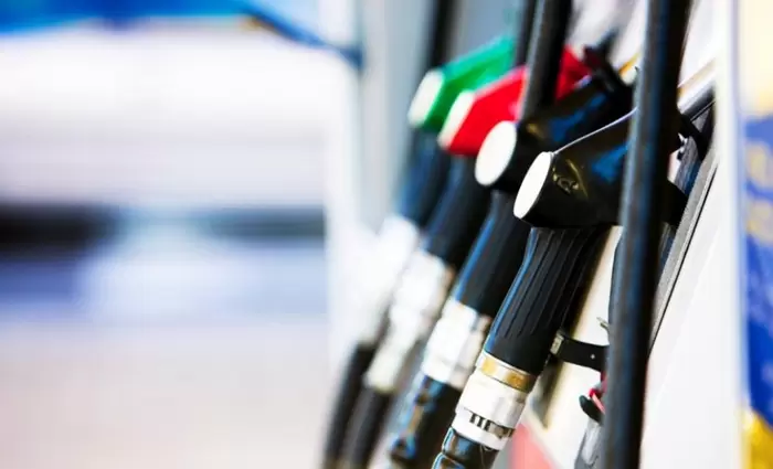 Πότε μειώνονται οι τιμές των καυσίμων