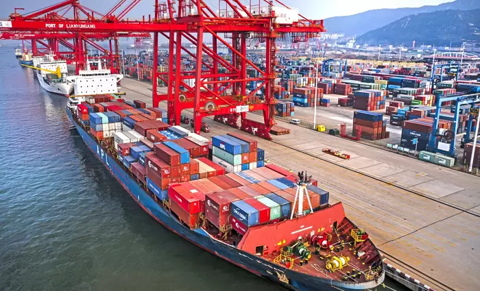 Αύξηση 6,1% στο εξωτερικό εμπόριο Κίνας το 1ο εξάμηνο του 2024