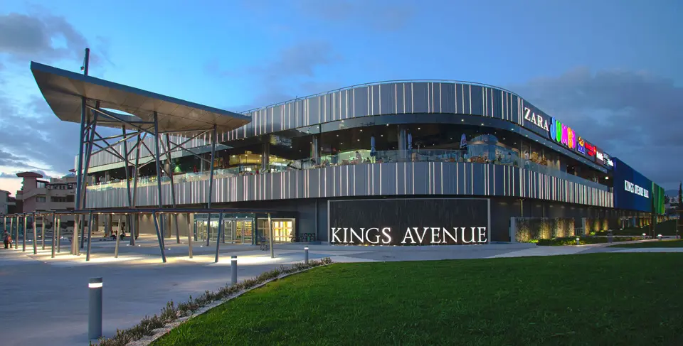 KINGS AVENUE MALL: Χωρίς άδεια πώλησης ποτών/τσιγάρων 7 υποστατικά