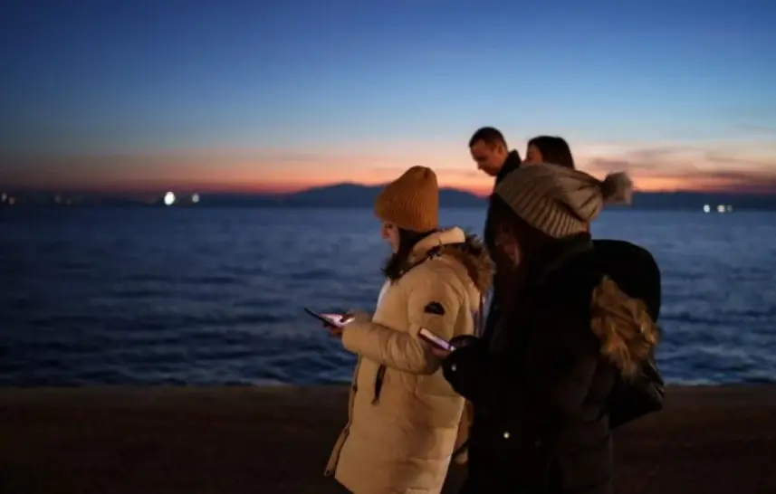 Γιατί Gen Z & Millennials δεν απαντούν στο τηλέφωνο