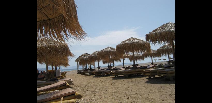 Θα χρεώνουν ακριβότερα τις ξαπλώστρες σε Αγ. Νάπα και Πρωταρά;