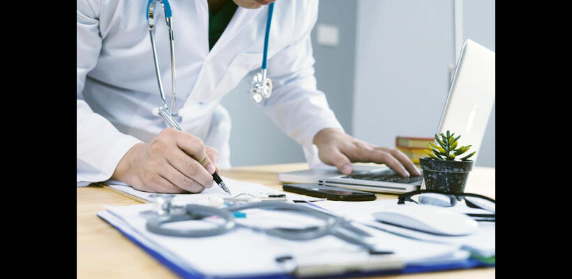 Υπάρχει πολυασφαλιστικό σχέδιο που είναι καθολικό και βασίζεται στην αλληλεγγύη