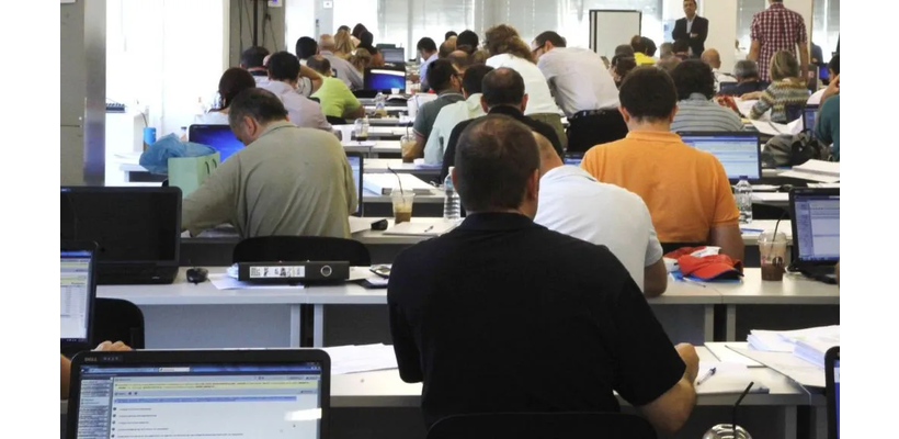 Στις 55.367 οι κυβερνητικοί τον Νοέμβριο – Σχεδόν όσοι και πέρσι