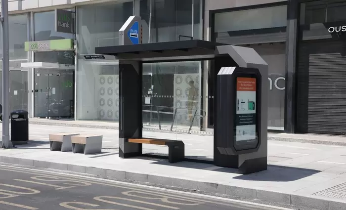 Συνεχίζεται η εγκατάσταση των «έξυπνων στάσεων», παρά τις επισημάνσεις της Ελεγκτικής