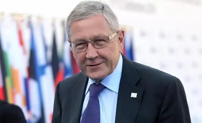 Ρέγκλινγκ: Είναι η κατάλληλη στιγμή να εμβαθύνουμε τη νομισματική ένωση