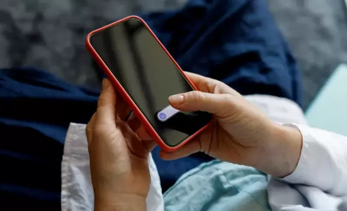 Πόσο συχνά πρέπει να απενεργοποιούμε το κινητό μας;