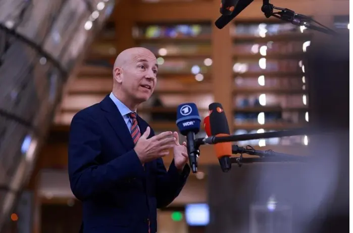 Κόχερ (ΕΚΤ): Απορρίπτει τη «μικροδιαχείριση» στον στόχο του 2% – Προειδοποίηση για φούσκα AI στις ΗΠΑ