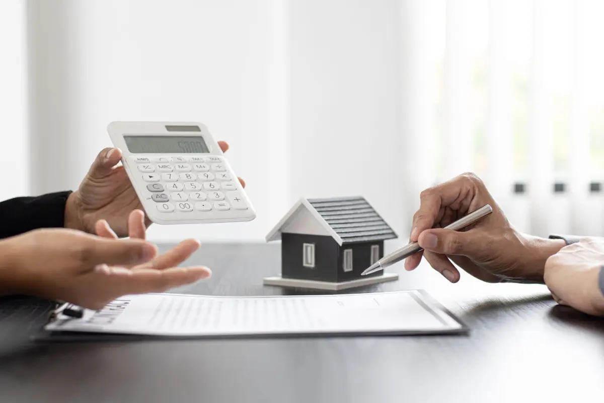 Συμβ. Εγγραφής Κτηματομεσιτών: Η βεβαίωση κοινοχρήστων «παγώνει» τις πωλήσεις ακινήτων