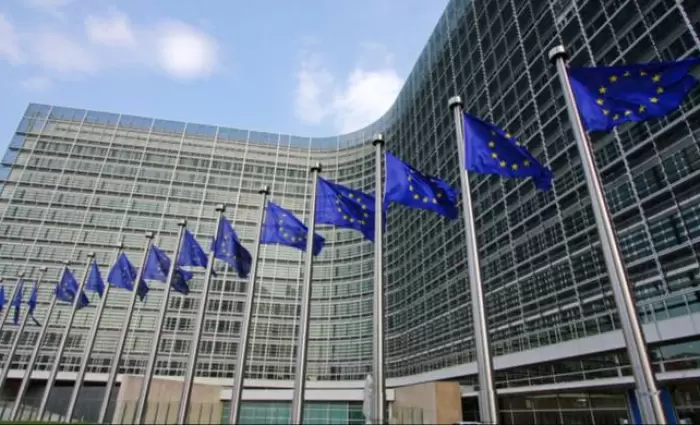 Κομισιόν: Κατευθυντήριες γραμμές για τους διασυνοριακούς επενδυτές