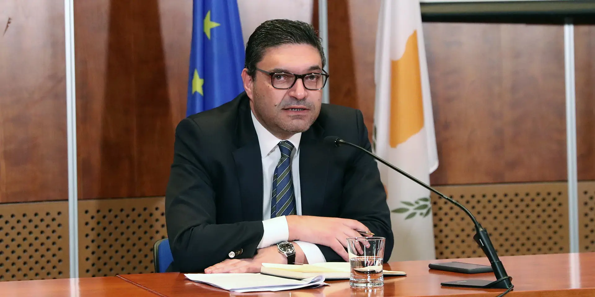 ΥΠΟΙΚ: «Η Κύπρος περνά στην ανάκαμψη»