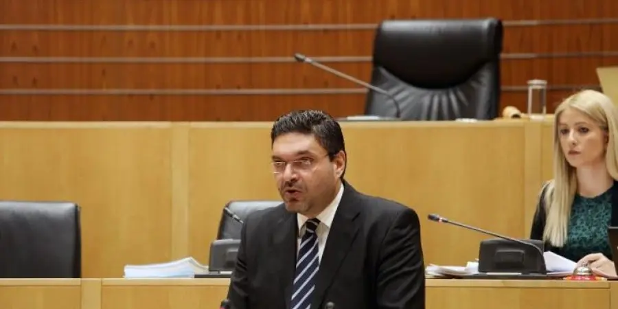 ΥΠΟΙΚ: Πυξίδα μας η σταθερότητα και η θωράκιση της οικονομίας