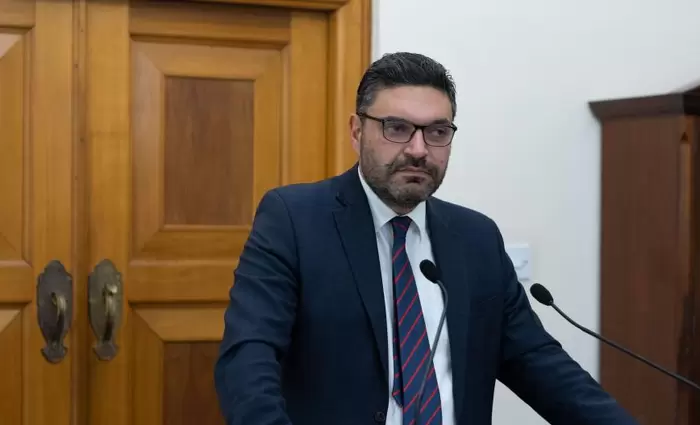 Τηλεδιάσκεψη ΥΠΟΙΚ με αρχηγούς κομμάτων για το πακέτο στήριξης